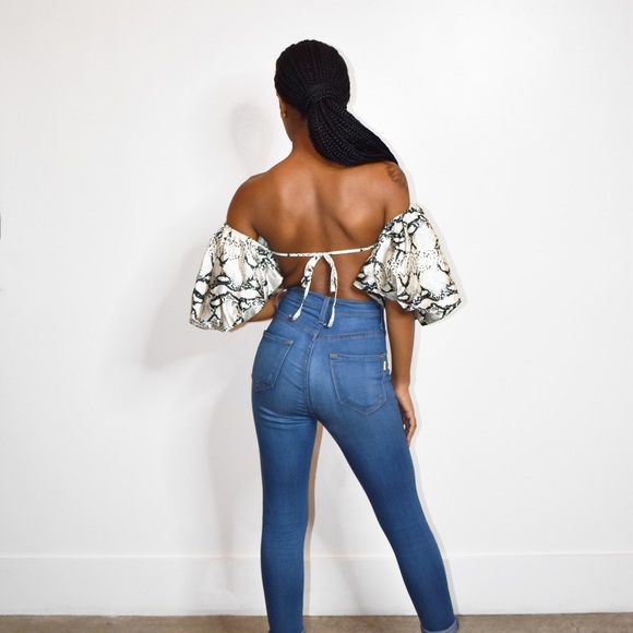 Venom Snake Print Crop - Picture 2 of 2